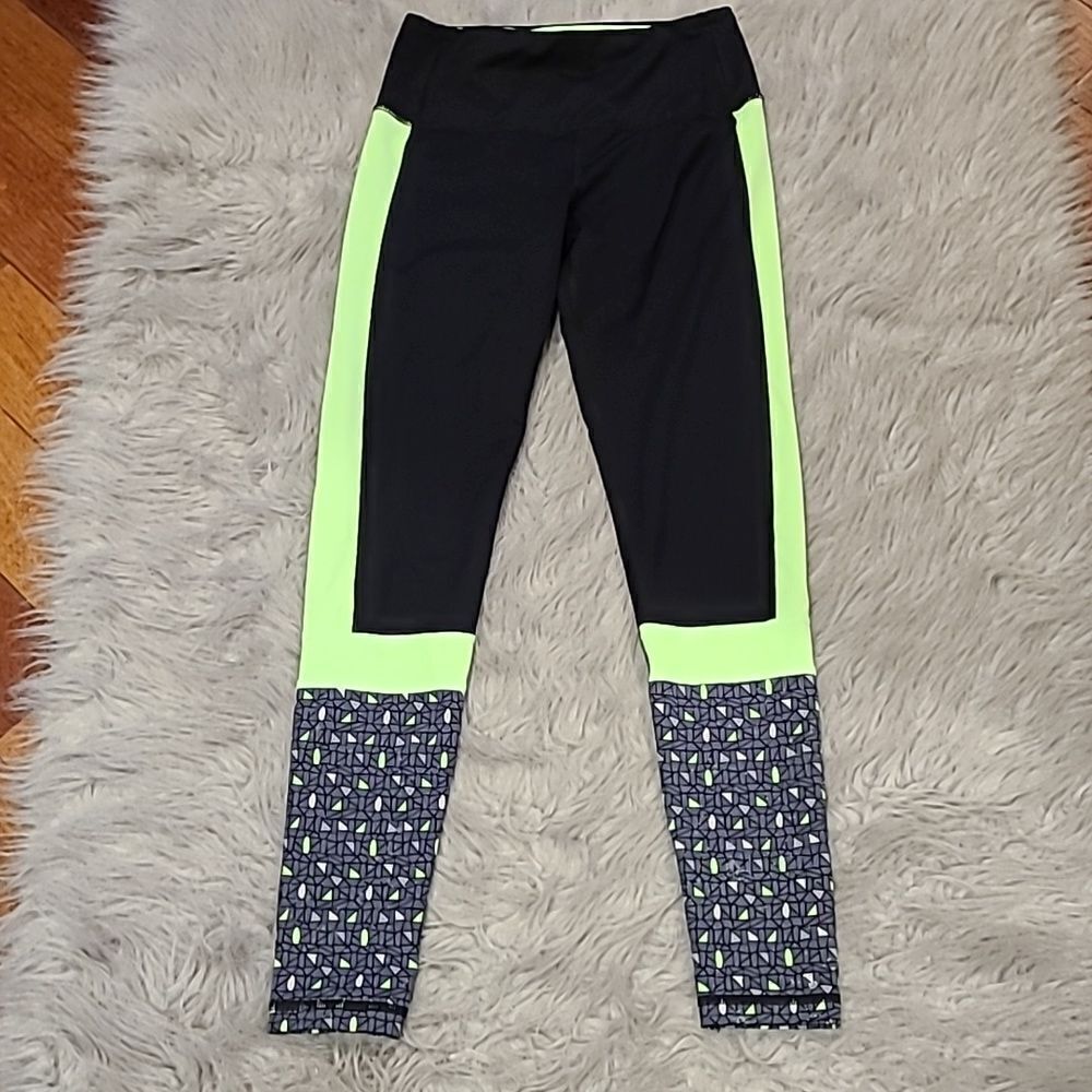 Victoria secret sport knockout green, gray and black workout leggings size xs